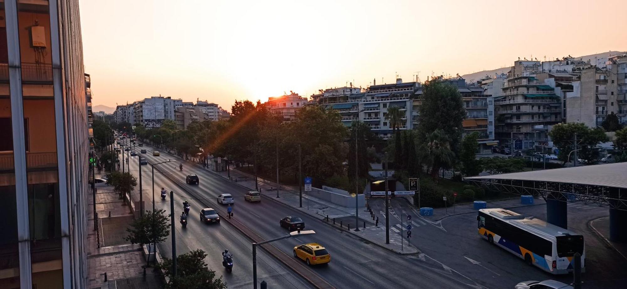 Chris'S Athens Home In The Center Of Everything エクステリア 写真